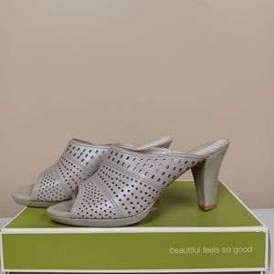 Naturalizer Byers dress sandal in box